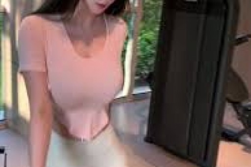 霍震霆全程没鼓掌张敬轩突然病退英皇演唱会彻底翻车